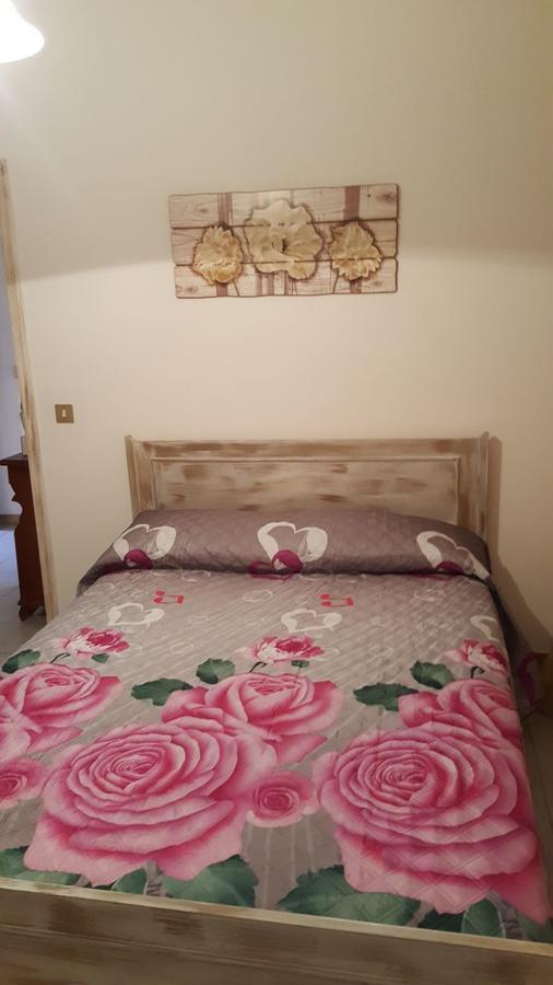 B&B Le Peonie Badesi Dış mekan fotoğraf