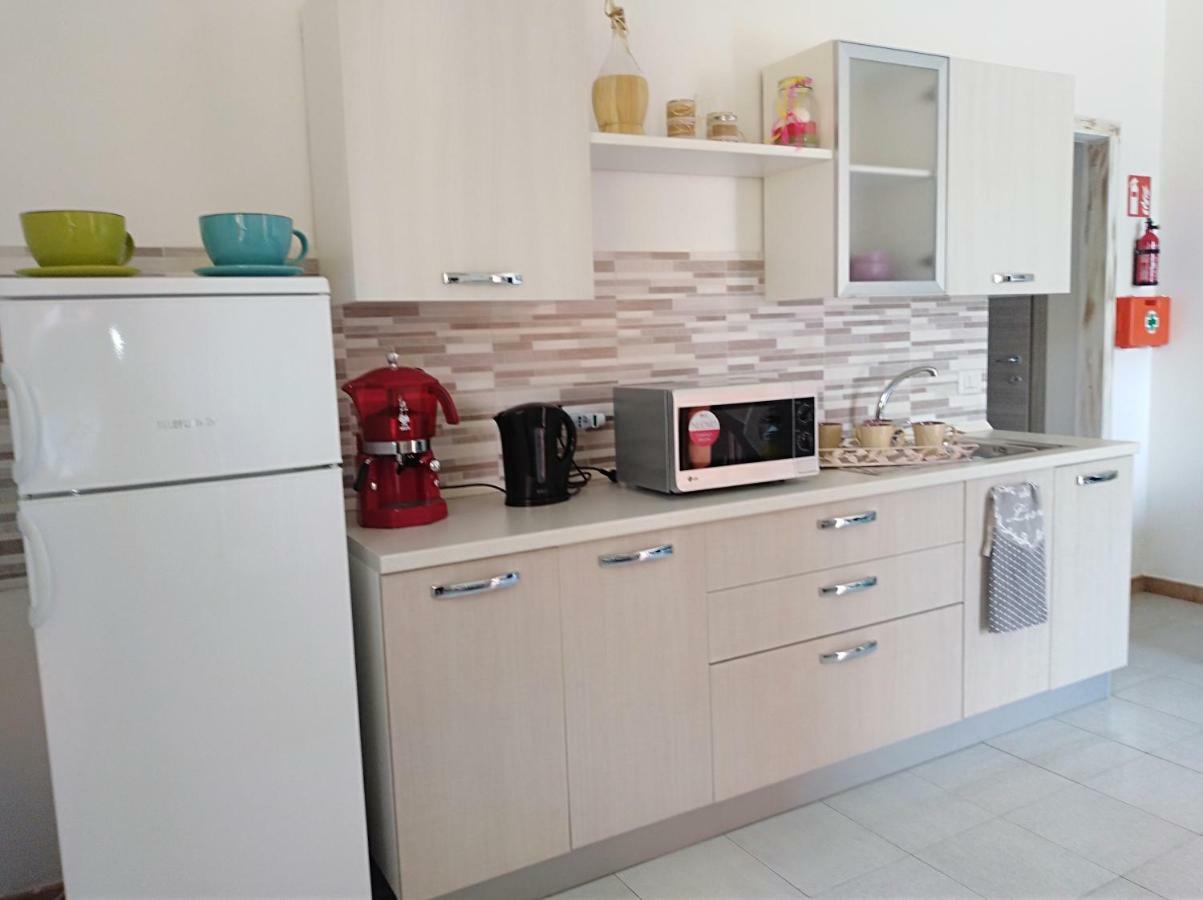 B&B Le Peonie Badesi Dış mekan fotoğraf