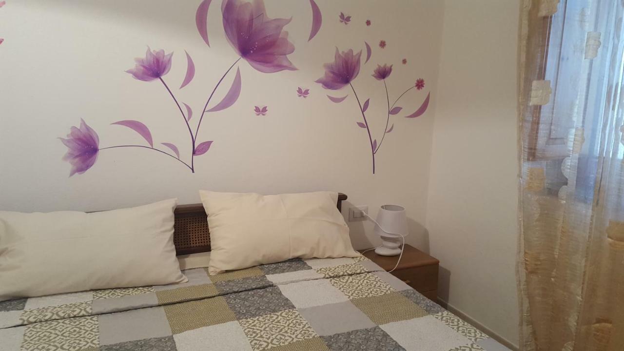 B&B Le Peonie Badesi Dış mekan fotoğraf